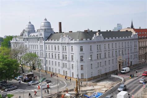 ficfuk|Filozofická fakulta UK v Bratislave .